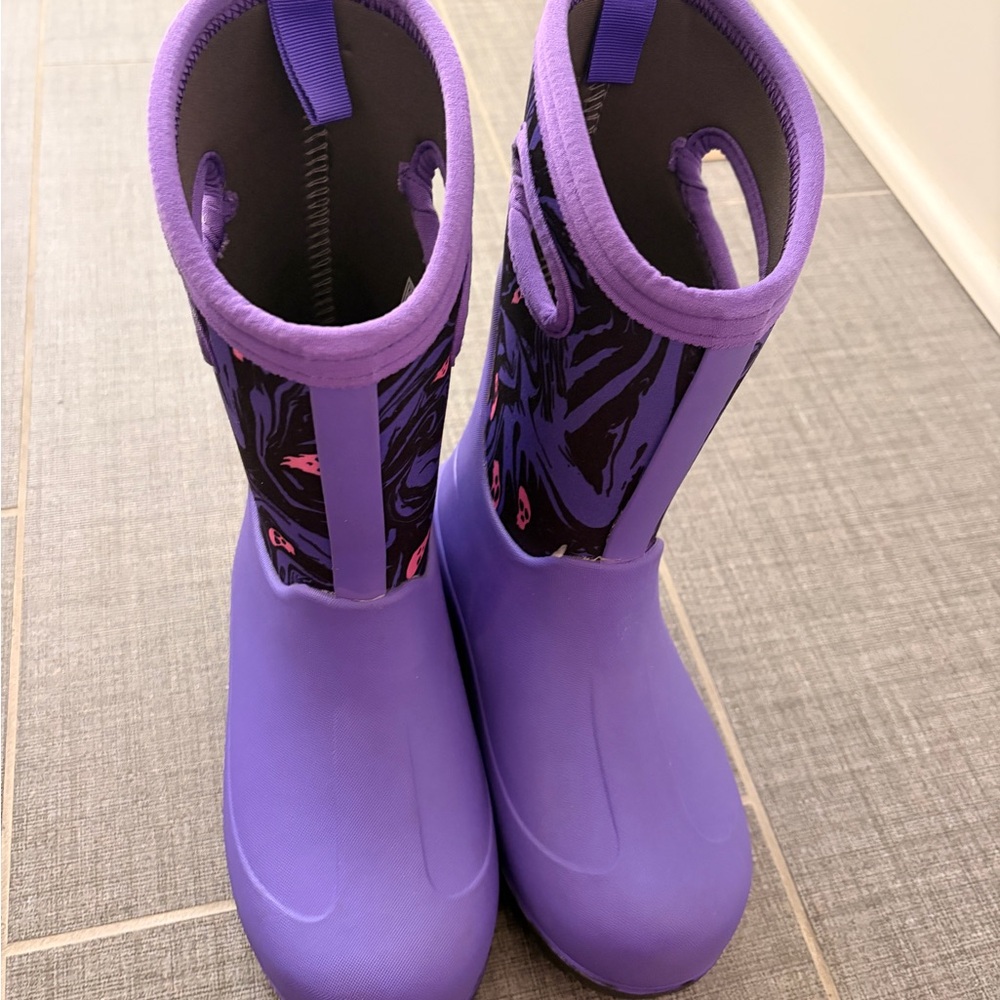 Bogs Kids Purple Rubber Rain Boots with Black & Pink Accent
